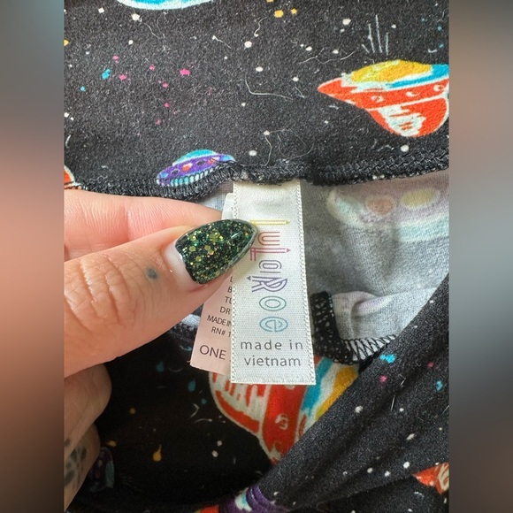 LuLaRoe UFO Alien Saucer Leggings. One Size. - Picture 3 of 5